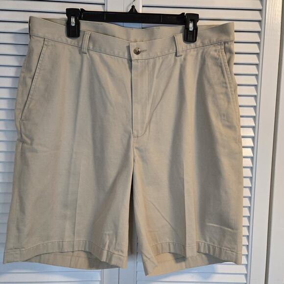 Jos. A. Bank Traveler's Collection FLAT Front Khaki Shorts Men's 38 PREPPY Y2K - Picture 1 of 5